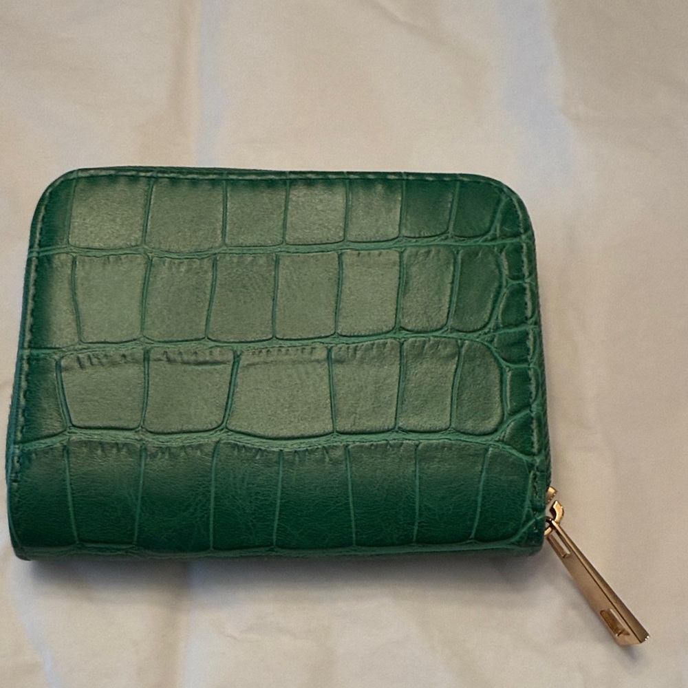 Green Crocodile-Embossed Women's Wallet